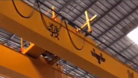 LH型双梁桥式起重机作业视频